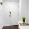 809-2B Studio With a private Terrace By Columbus Circle - New York