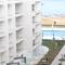 10 STEPS from BEACH and CITY HEART, Furnished with Modern Kitchenette - 赫尔格达