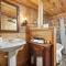 Whitetail Springs Ranch - كاستر