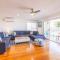 8 Ocean Avenue - Pet Friendly, Wi-Fi, views and Aircon