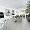 Absolutely Lovely Waterfront Apartment 333