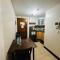 Two Palm Tree Villas Condominium - Studio 1O with Balcony - Across Terminal 3 Airport - مانيلا