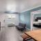 Travelodge by Wyndham Lemoore Near Naval Air Station