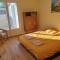 Charming Famillial House with pedestrian access to Village - 沃内勒