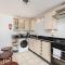 JOIVY Stylish Apartment with Balcony in Old Town - Edinburgh