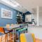 Period-Chic 2BD Flat with Private Patio - Londyn