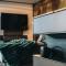 Lynett Suites