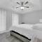 Spacious & Central Pool Home By McAuliffe Park - Мак-Аллен