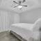 Spacious & Central Pool Home By McAuliffe Park - Мак-Аллен