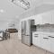 Spacious & Central Pool Home By McAuliffe Park - Мак-Аллен