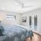 Walk to Vanderbilt Beach Oasis Tiki Game Room - Нейплс