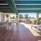 LCR4- Large 3 bed apt close to beaches - مربلة