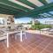 LCR4- Large 3 bed apt close to beaches - مربلة