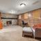 Private Master Suite in house - 14 miles To Downtown Minneapolis - بليموث