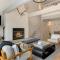 Novelle Chalet - Renovated, Chic Contemporary Home on Gore Creek with Hot Tub - فيل