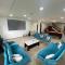 Villa near Adda Heights Yi Jia Restaurant with KTV Mini Theatre Swimming Pool n Pool Table - 新山
