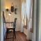 Jacaranda Cottage 5 min by Train or 7 min drive to Parramatta City