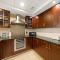 2BR with Mini-Golf in DT Dubai with Partial Burj Khalifa View - Dubaj