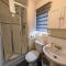 Lakeside: Argosy 3bed house 2bath parking M27 J5 Southampton Airport sleeps 6
