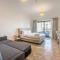 Newly furnished 1BDR apartment in The Palm Fairmont - Dubaj