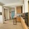 Big bright apartment on Palms street - 库塔伊西