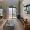 2 Riverside Oaks