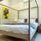 2 Riverside Oaks