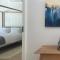 2 Riverside Oaks