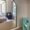 2 Riverside Oaks