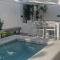 2 Riverside Oaks