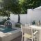 2 Riverside Oaks