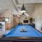 8 Bedroom Beautiful Home In Grenaa