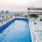 Luxe apartment with rooftop pool near the airport - 阿克拉
