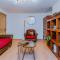Pet-friendly flat w/ garden patio & smart tv