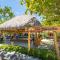 Isla Chiquita Glamping Hotel