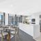 Classy BEACH Stay at Oracle 20909