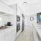 Classy BEACH Stay at Oracle 20909