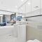Classy BEACH Stay at Oracle 20909