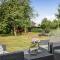 Beautiful Home In Løgstrup