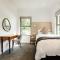 Vineyard Hotel