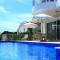 Coral Blue Bay Villa
