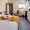 4 Bedroom 4 Bathroom Contractor House with Secure Locks on Each Bedroom Managed by Your Lettings Short Lets & Serviced Accommodation Peterborough including FREE Parking and WiFi