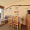 Studio ski-in/ski-out à Notre-Dame-de-Bellecombe, piscine, tennis, parking - 4 personnes - FR-1-595-3
