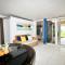 Chalet Kestrel with pool on the beach