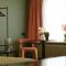 Gillis Eight Guest Rooms by Romy&Travis