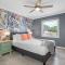 6 BR Waterfront Retreat Heated Pool and Game Room - Largo