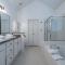 Spacious 7BR for 12 Private BKYD & New Amenities - Woodstock