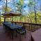 Sleeps18-Walk2Town-HotTub-Firepit-Playground-Games - Broken Bow