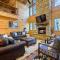 Sleeps18-Walk2Town-HotTub-Firepit-Playground-Games - Broken Bow