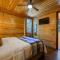 Sleeps18-Walk2Town-HotTub-Firepit-Playground-Games - Broken Bow